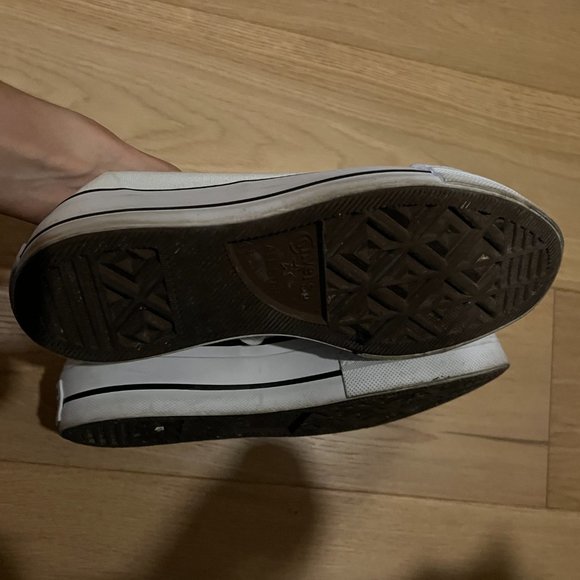 Converse Size US 6.5 - Picture 2 of 3